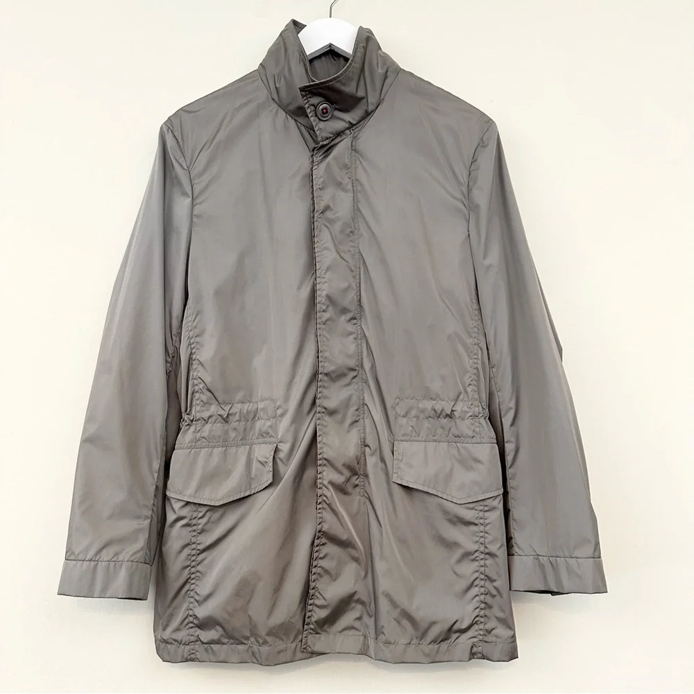 Gucci men’s Nylon Windbreaker Jacket Silver Gray